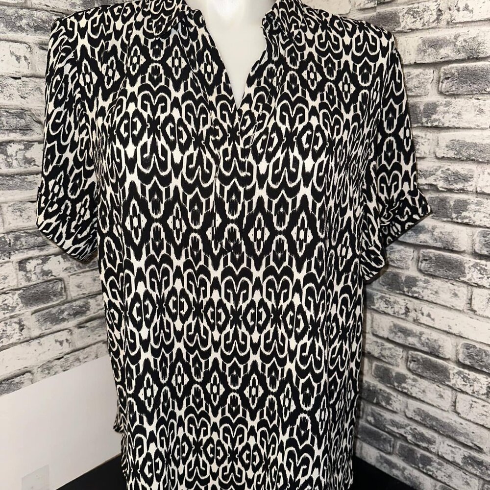 Plus Size Women's Black & White Blouse